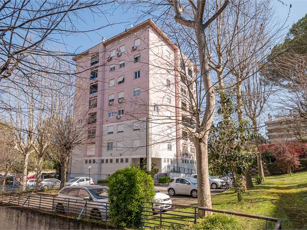 Colle Salario, Trilocale nel parco delle Sabine