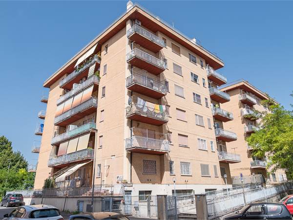 GUIDONIA MONTECELIO - Via Dei Platani