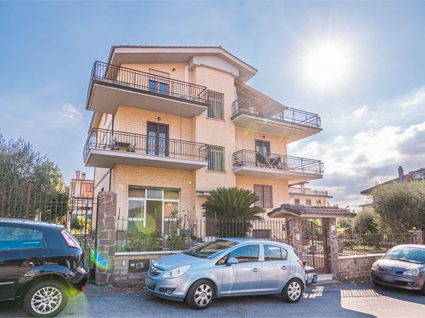 CASE ROSSE - VIA CERCEPICCOLA