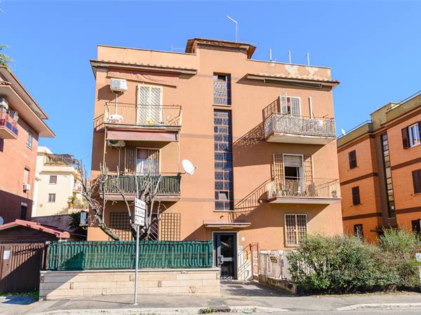 San Basilio - Trilocale con Terrazzo